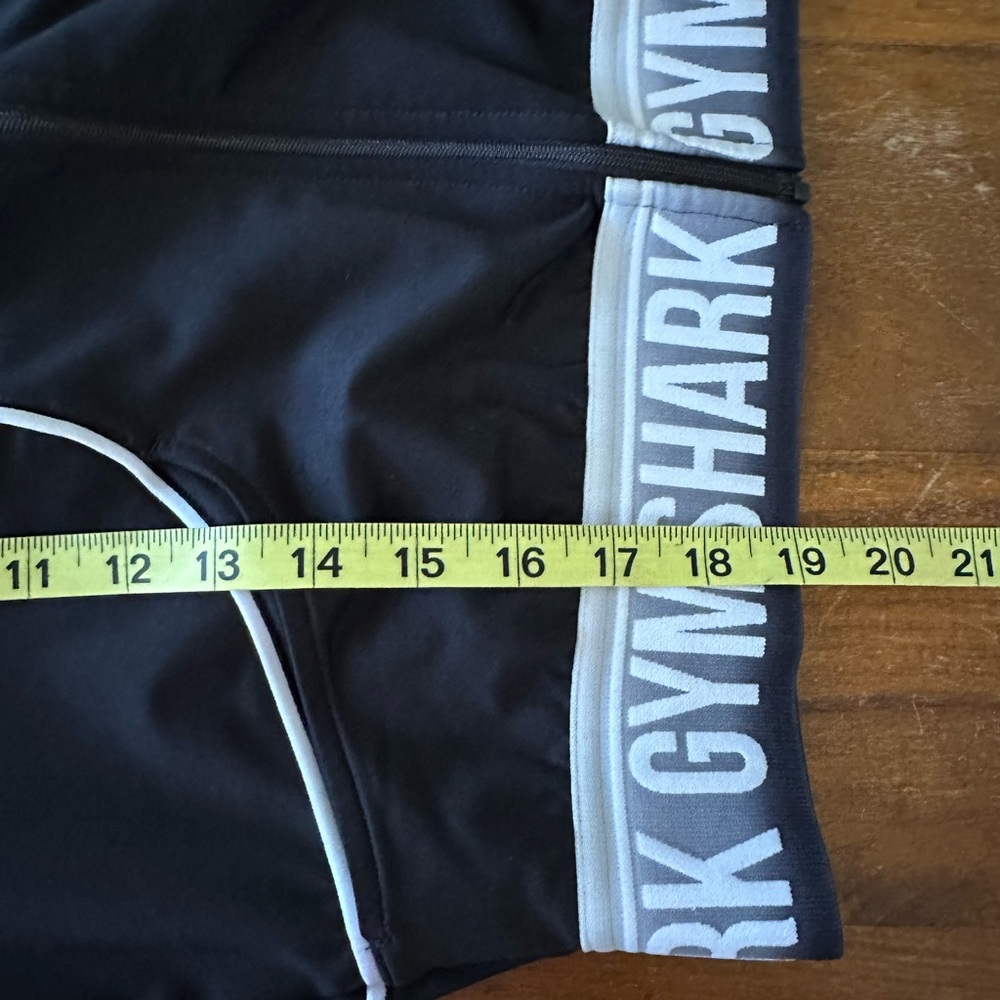Gymshark‎ Recess black track top full zip ladies size Large - Picture 5 of 8